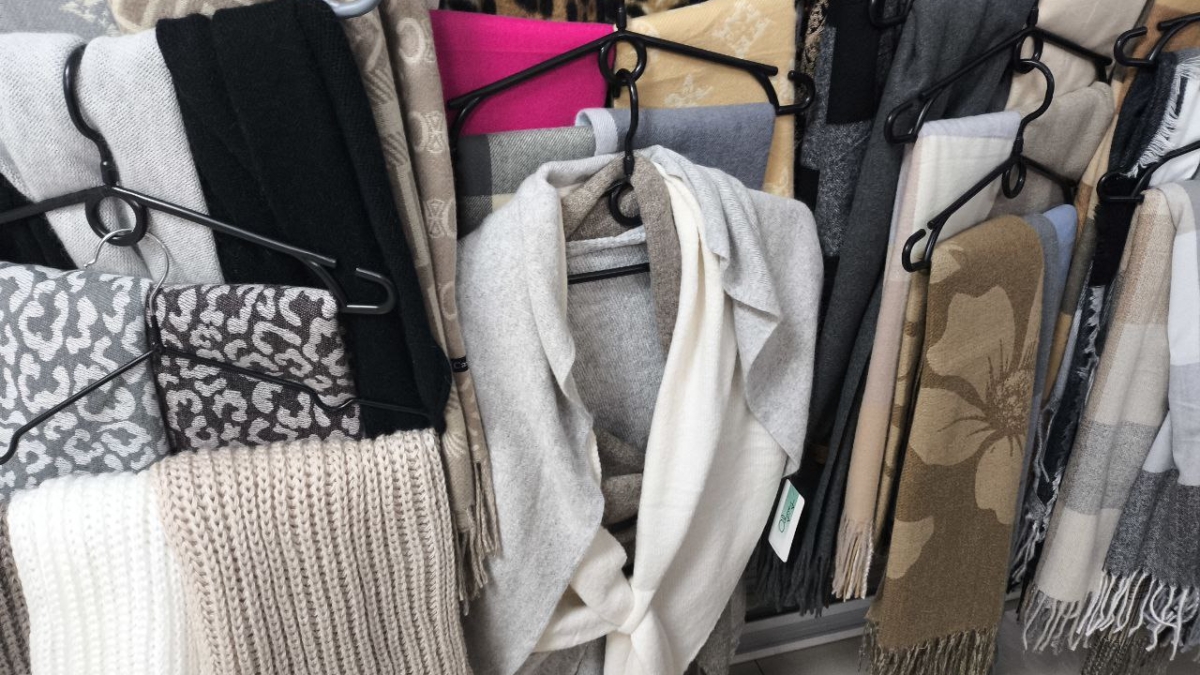 Как завязать шарф на пальто: 6 способов, которые делают образ дорогим — даже с бюджетной одеждой ИА SM.News