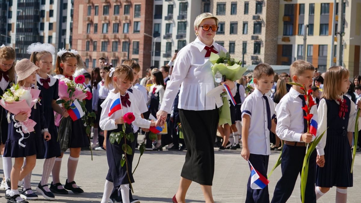 Профессия учителя станет вновь популярной: в Госдуме нашли способ повысить её престиж Светлана Мулыкина