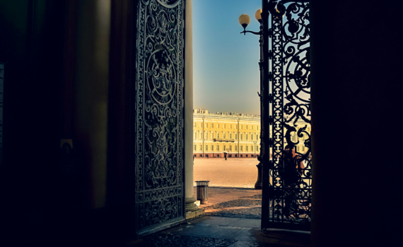 Восстание на Сенатской площади современники воспринимали как незрелый заговор аристократов Восстание на Сенатской площади современники воспринимали как незрелый заговор аристократов