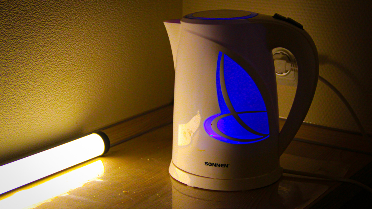 Полезные и опасные советы по очистке чайника от накипи: 3 лайфхака без усилий, химии и переплат ИА SM-News