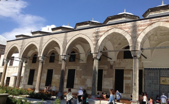 Ночные экскурсии и альтернативы: как спастись от туристического апокалипсиса в Турции Ночные экскурсии и альтернативы: как спастись от туристического апокалипсиса в Турции