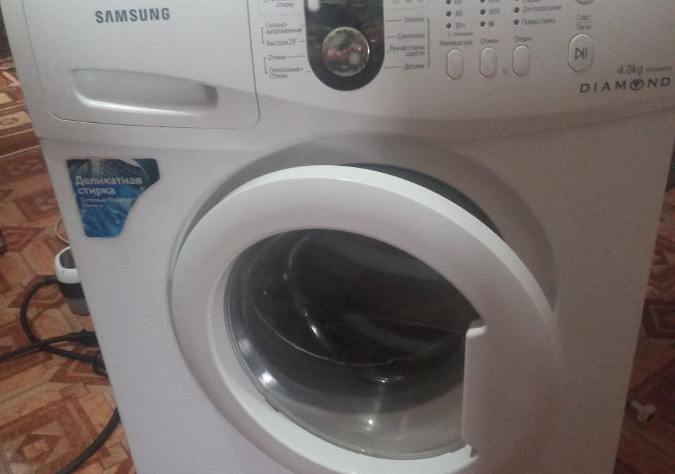 Если машинка пахнет — не маскируйте, а чистите: вот что нужно сделать со стиралкой прямо сейчас ИА SM-News