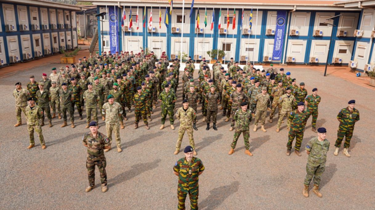 Эксперт: ЕС не готов к перевооружению и созданию автономной структуры безопасности Официальный сайт Дипломатической службы Европейского Союза www.eeas.europa.eu