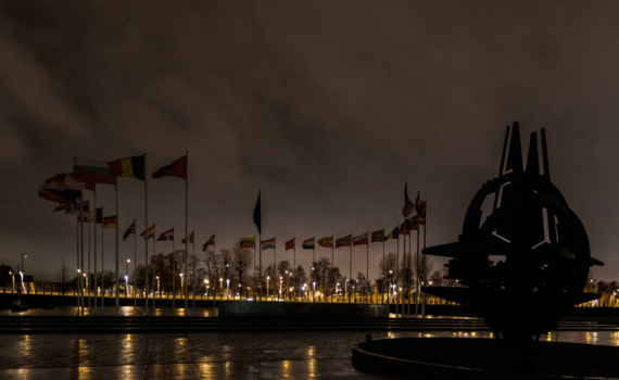 Великобритания стремится к самостоятельности от США Великобритания стремится к самостоятельности от США