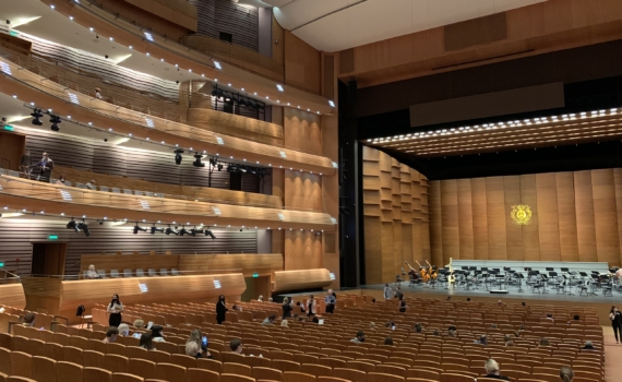 Журналист Мардан: Минкульт “оправдался” за назначение Богомолова в МХАТ Журналист Мардан: Минкульт “оправдался” за назначение Богомолова в МХАТ