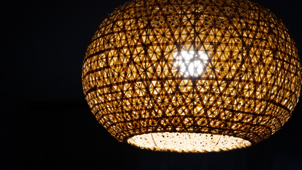 Как превратить больничный белый свет в тёплый и дизайнерский — без пыли и затрат на новую люстру ИА SM-News