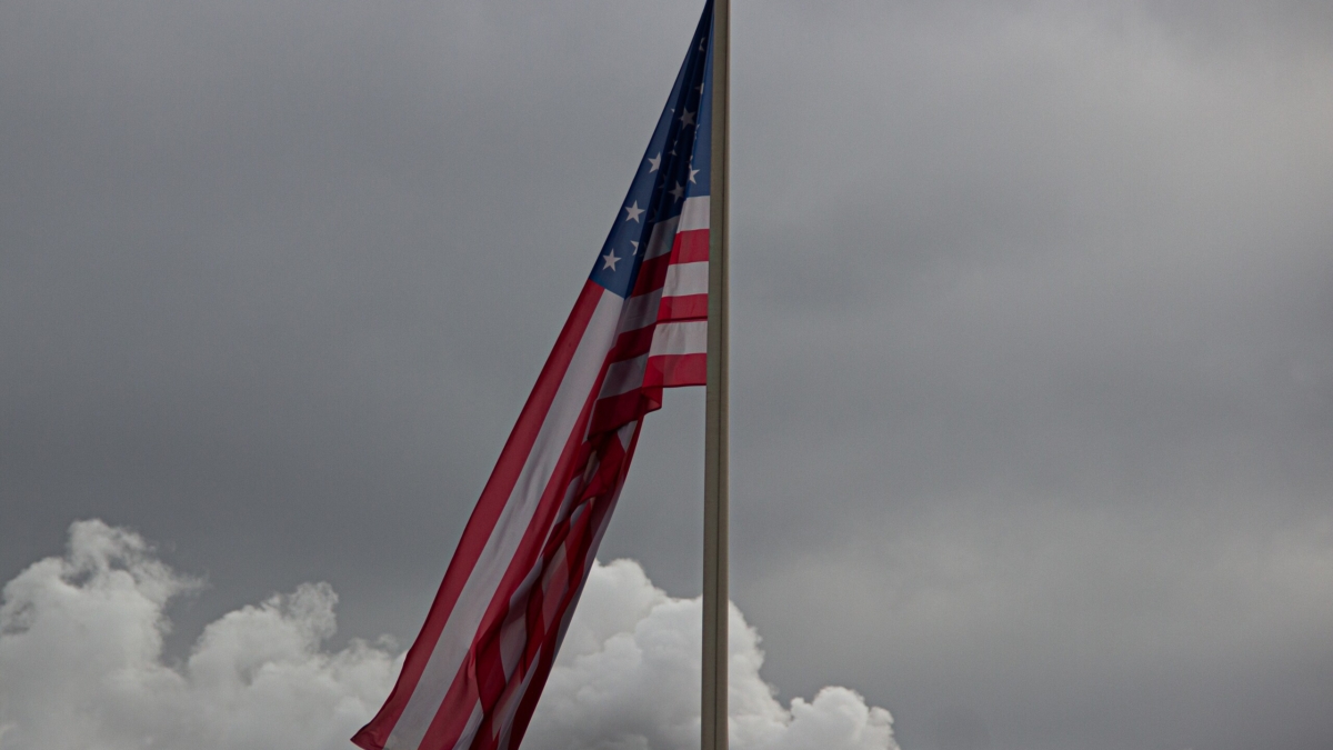 Эпштейн использовал частные самолеты и сложные финансовые структуры для вербовки жертв и сбора компромата ИА SM-News