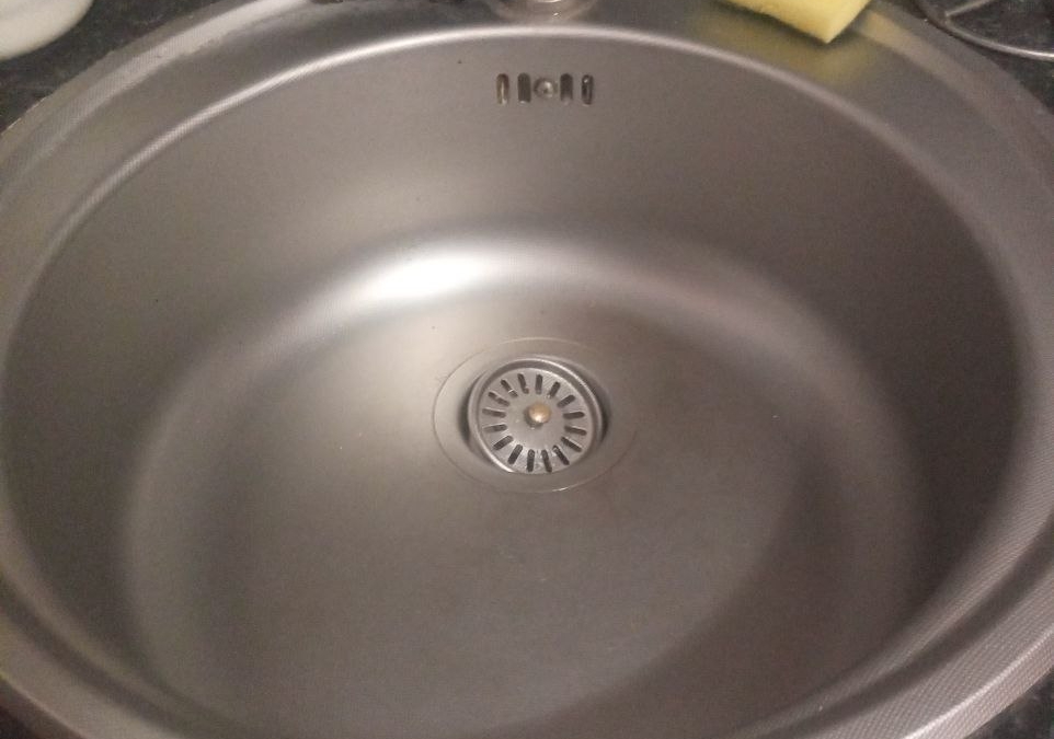 Запах из слива исчез за 20 минут: делюсь простым способом очистки без дорогой химии ИА SM.News