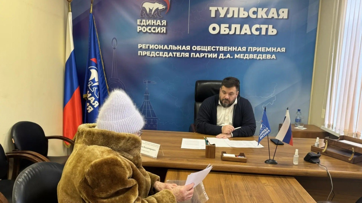Пятеро туляков пришли на прием к тульскому депутату Илье Степанову ИА SM.News