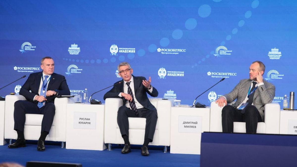 Дмитрий Миляев обратился к муниципальным служащим: Вы передний край! Дмитрий Черба