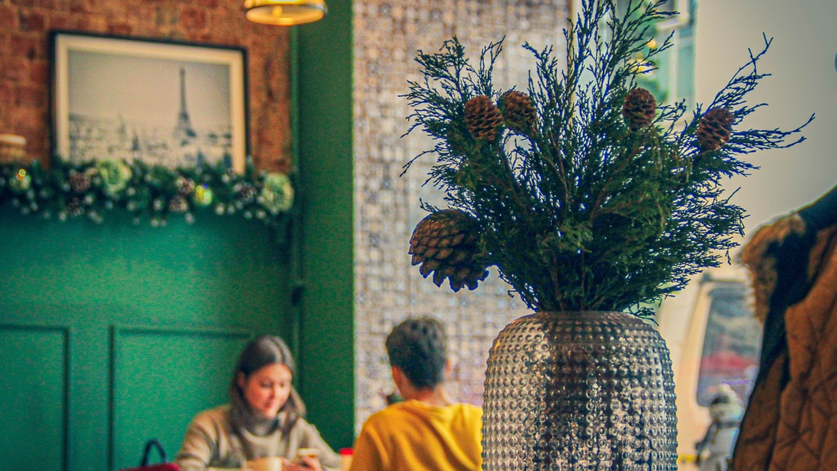 14 февраля без стресса: как собрать образ для свидания в ресторане из того, что уже висит в шкафу ИА SM-News