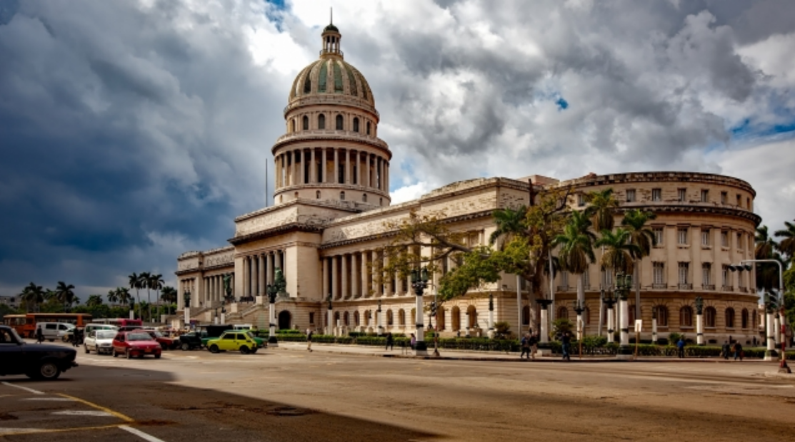 Кубинское общество требует реформ, а власти вынуждены идти на переговоры с США Администрация президента Кубы