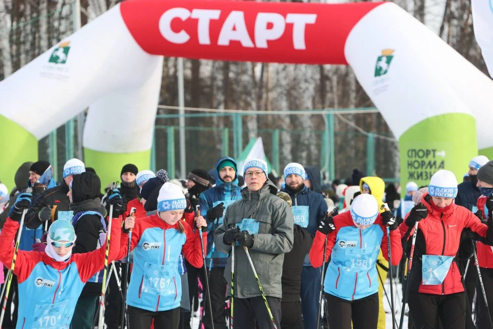 Губернатор Владимир Мазур дал старт «Лыжне России» в Томской области