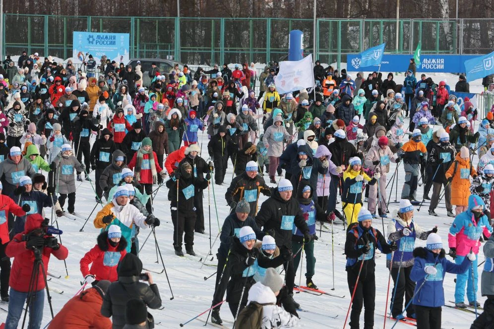 Губернатор Владимир Мазур дал старт «Лыжне России» в Томской области