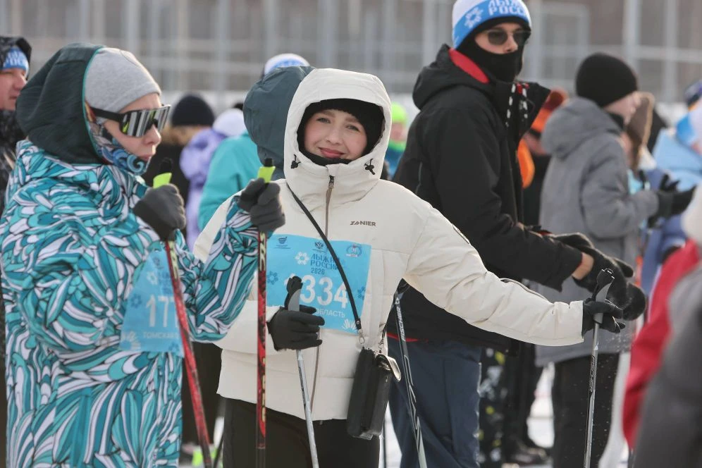 Губернатор Владимир Мазур дал старт «Лыжне России» в Томской области