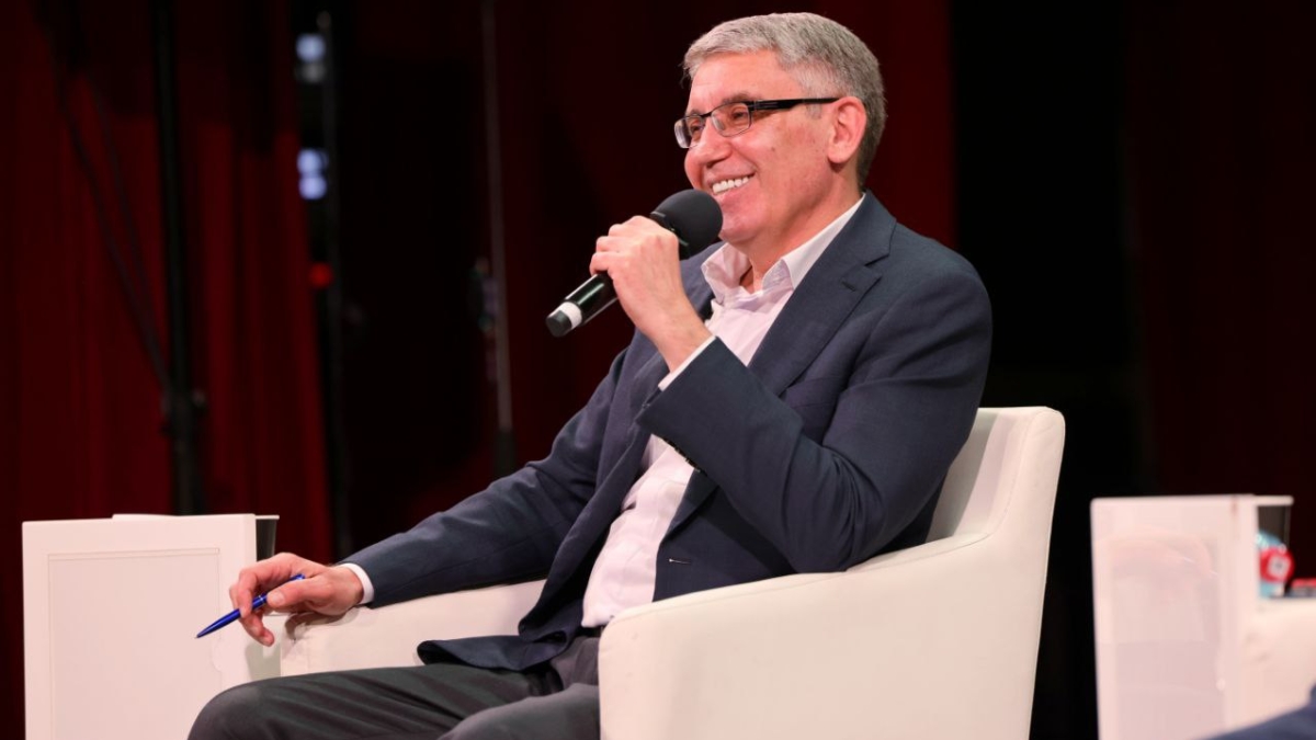 Миляев выслушал необычную просьбу: многодетная тулячка мечтает о награде из рук Президента