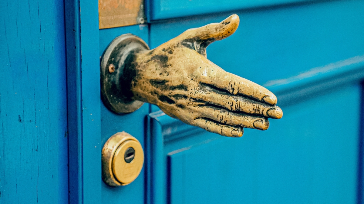 Ключ сломался, дверь закрыта, паника близко: 3 способа вытащить обломок ключа без слесаря и расходов ИА SM-News