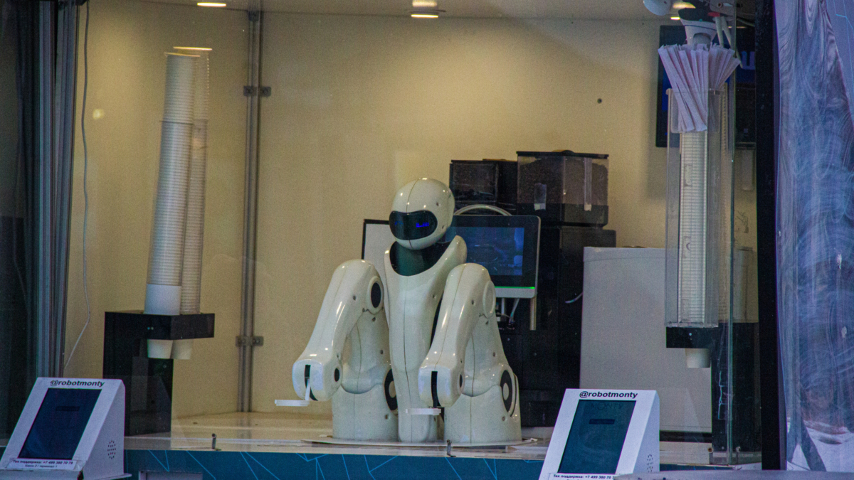 Аналитик Мишин: Наибольший спрос на микроэлектронику будет наблюдаться в вычислительной инфраструктуре, транспорте и промышленности ИА SM-News