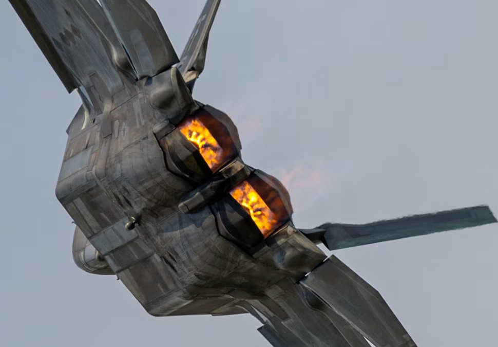 Завоеванные Ахмадинеджадом сильные позиции Ирана были утрачены в последние годы Официальный сайт Минобороны США www.defense.gov