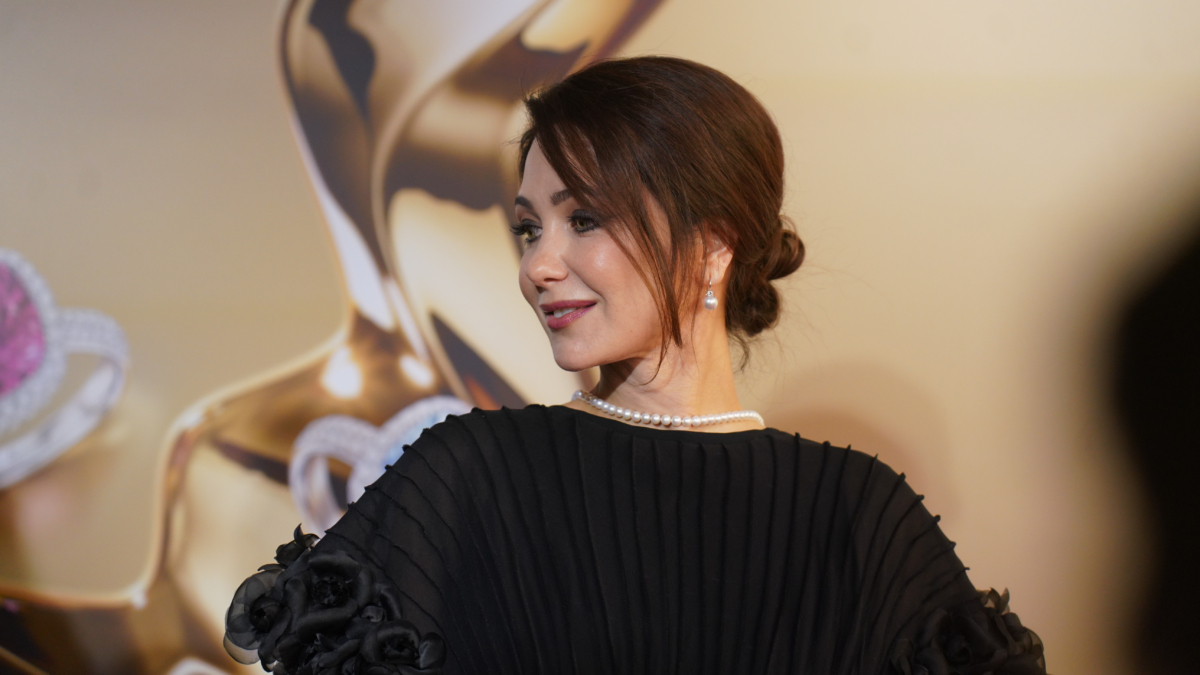 Прически, которые не мучают волосы и создаются за несколько минут: 5 бережных и стильных вариантов Светлана Мулыкина