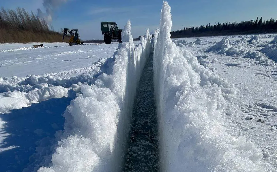 Губернатор Мазур сообщил о начале ледорезных работ на Томи в преддверии паводка