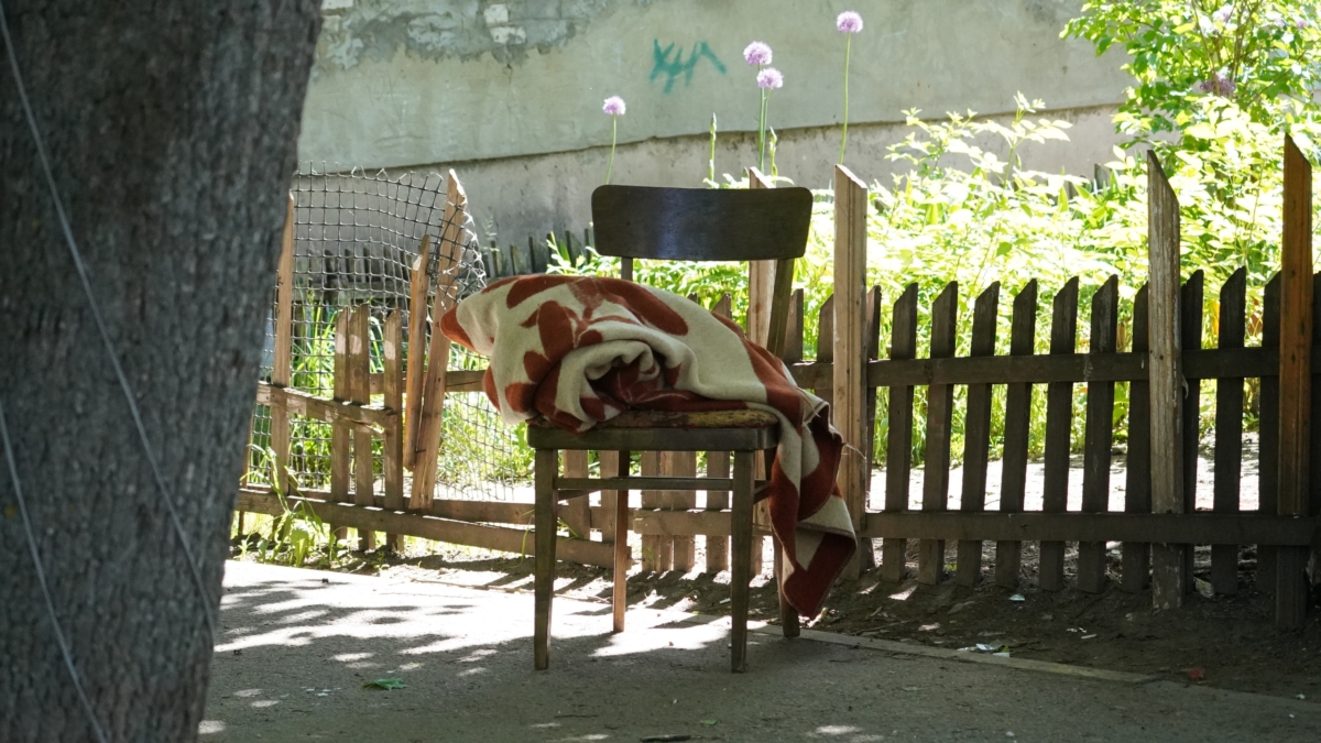 Поставите неправильно — заставят снести: что нужно знать о заборе между соседями — чтоб без споров Светлана Мулыкина