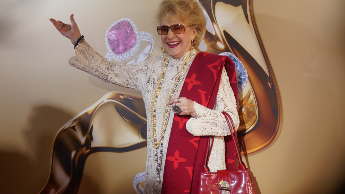 Просто добавьте глянца: всего один аксессуар весны-2026 превращает базовый образ в трендовый Светлана Мулыкина