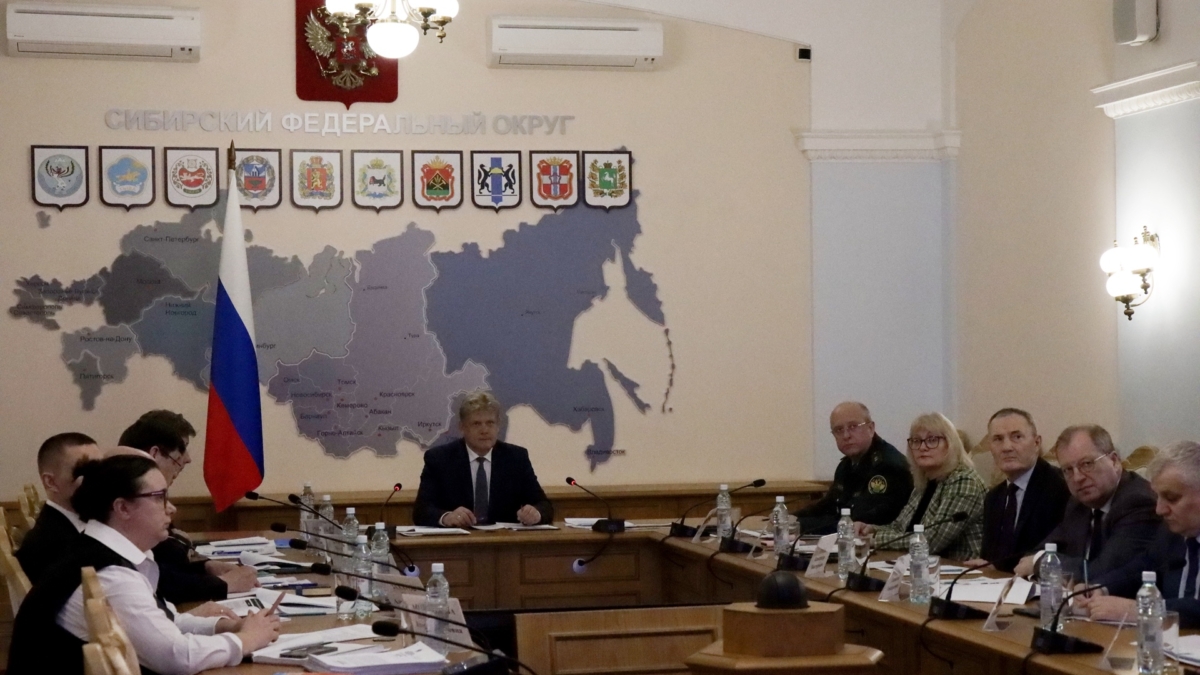 Губернатор Владимир Мазур обсудил с полпредом подготовку к весенним полевым работам