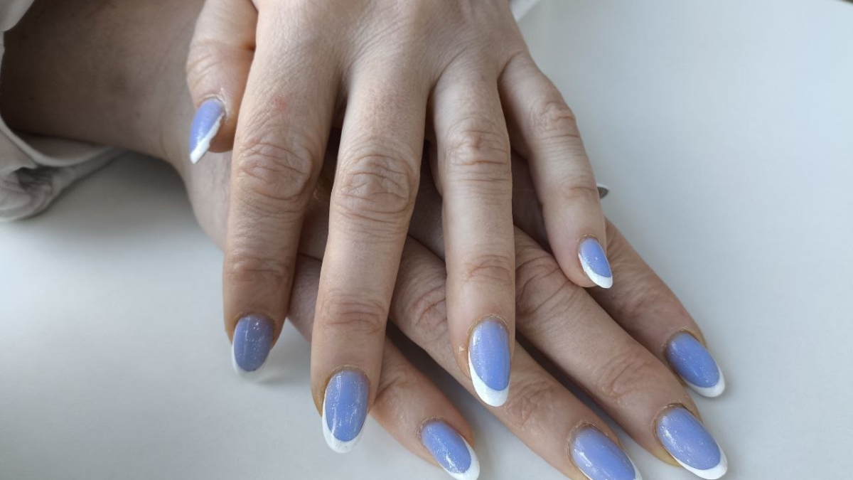 Денежный маникюр апреля 2026: какой он и как носить — этот цвет может изменить ваше благосостояние ИА SM.News