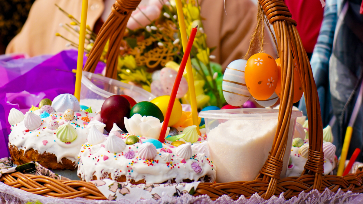 Яйца на Пасху-2026 будут как из картинки: этот кухонный секрет даст идеальный оранжевый цвет редакции