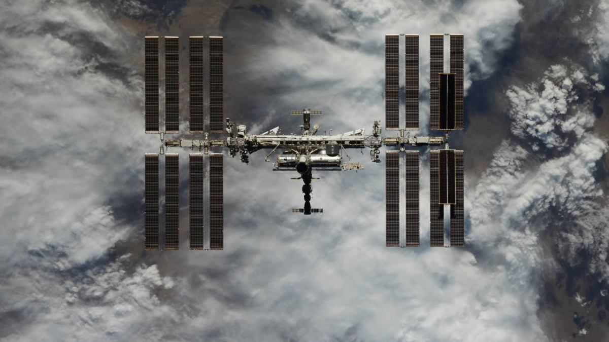 Эксперт: Китай планирует запустить радиоастрономические спутники на орбиту Луны Официальный сайт госкорпорации «Роскосмос» www.roscosmos.ru