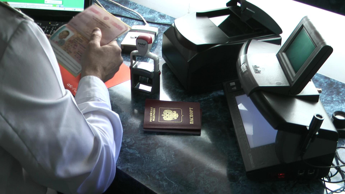 Жалоба соседей и поддельные документы: 2 новых основания лишиться регистрации с мая 2026 пресс-служба ПУ ФСБ России по восточному арктическому району