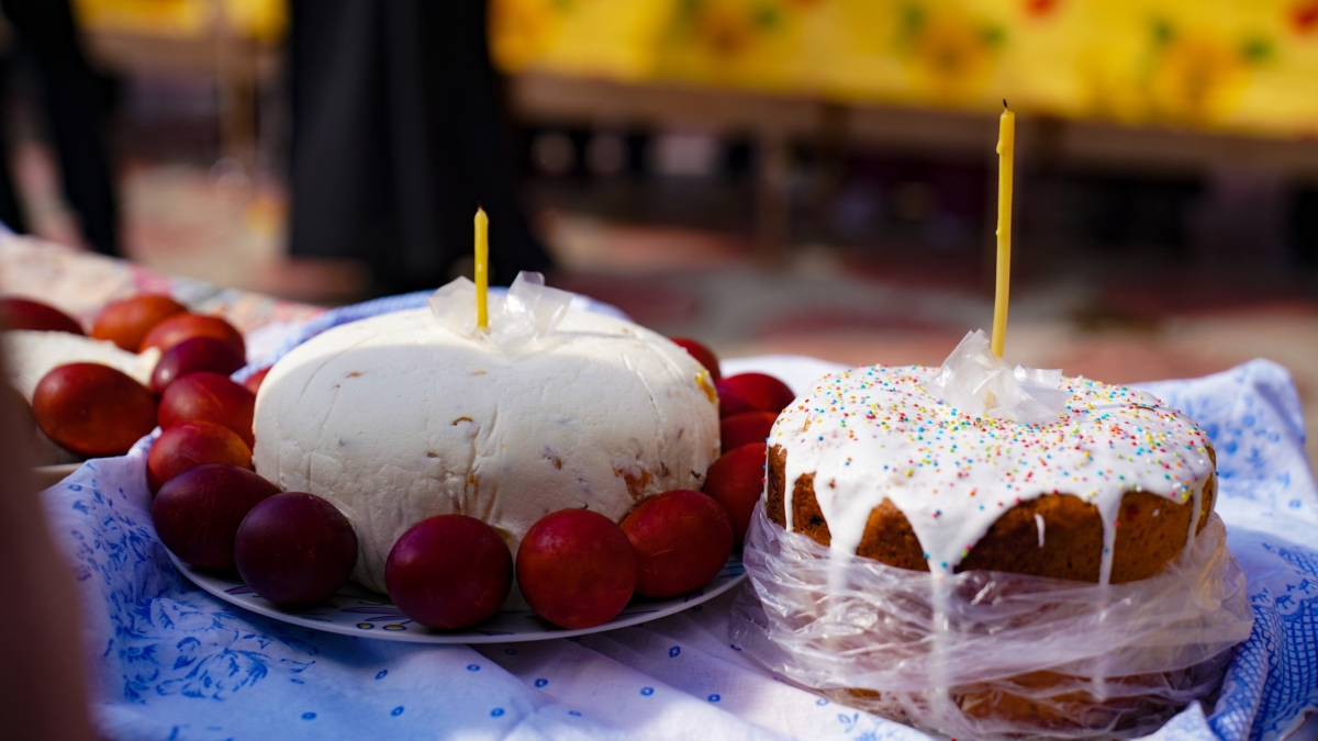 Вишневые веточки и не только — так яйца на Пасху вы еще не красили: как сделать крашенки без химии Светлана Мулыкина