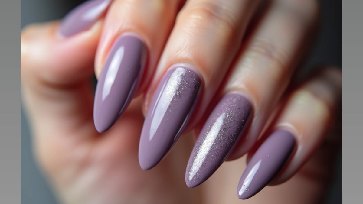 Маникюр 2026: 5 идей нейл-дизайна — от облачного танцора до дымчатого аметиста и секрет формы ногтей ИА SM-News, seaart.ai