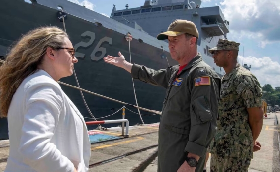 ВМС США не хватает сил для остановки иранского экспорта нефти ВМС США не хватает сил для остановки иранского экспорта нефти