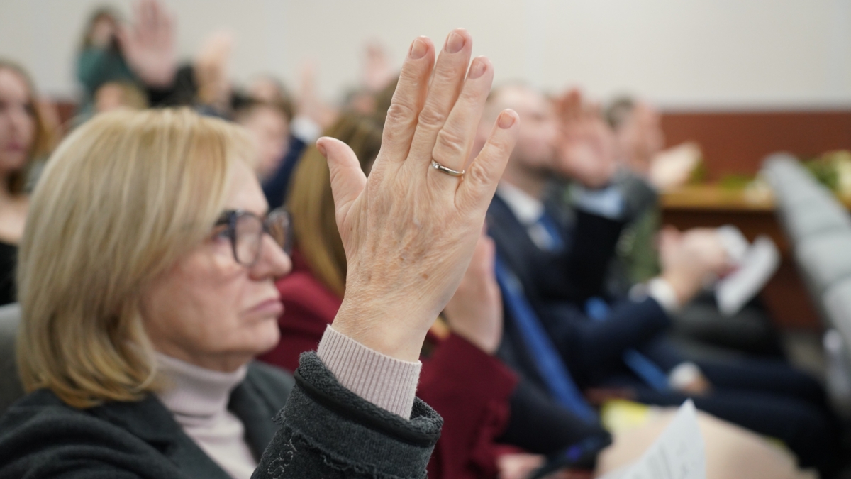 Госдума ужесточает правила: иностранцев с судимостью, майнеров и курильщиков ждут новые наказания Светлана Мулыкина