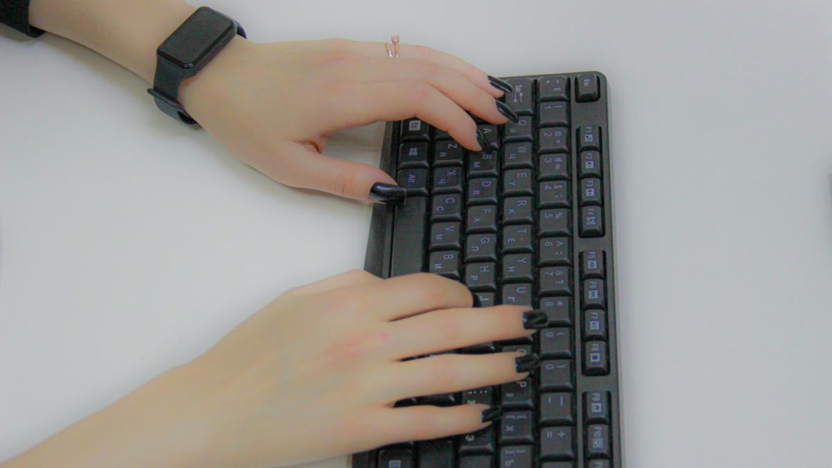 Эксперт: Россияне одобряют прогресс в сфере технологий ИИ - в отличие от жителей стран Запада ИА SM-News