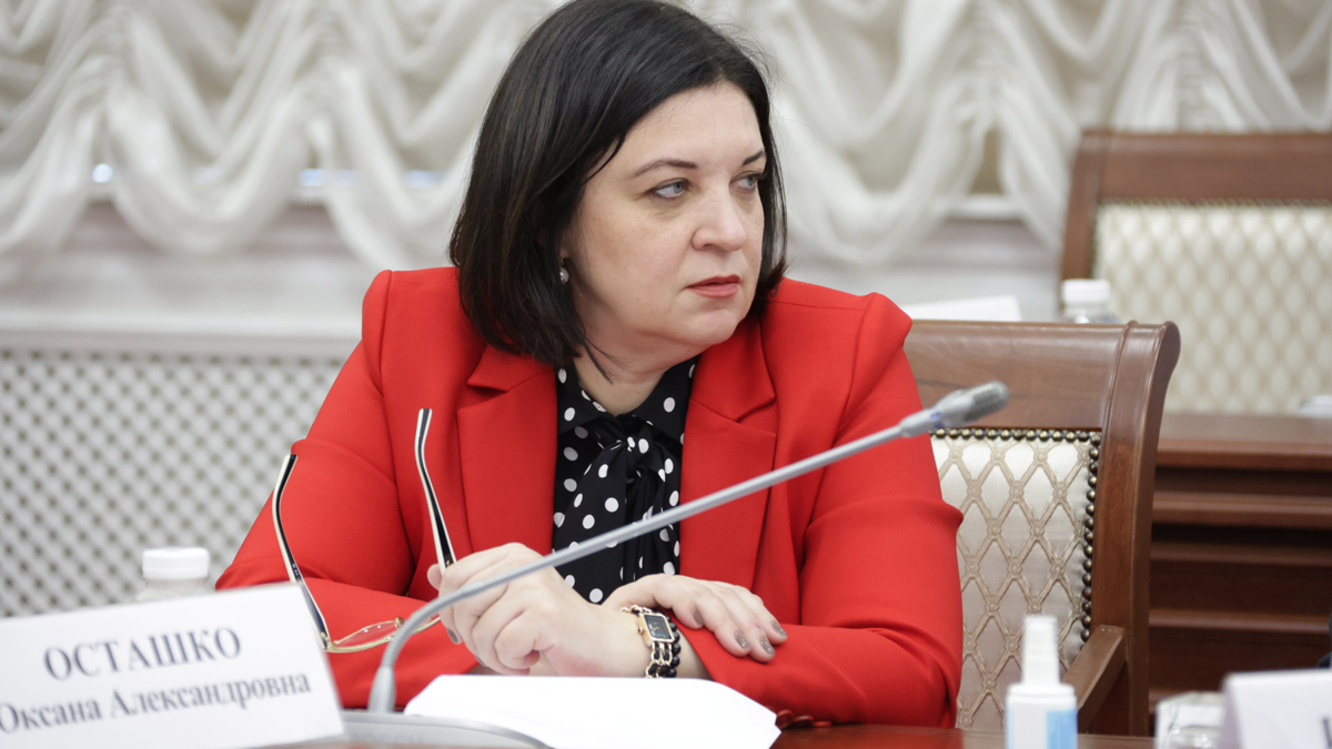 Обостряйте эти вопросы: Миляев недоволен положением с привлечением к работе в школах молодых учителей