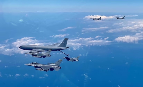 Иран задействует подводные силы для прорыва блокады Ормуза Иран задействует подводные силы для прорыва блокады Ормуза