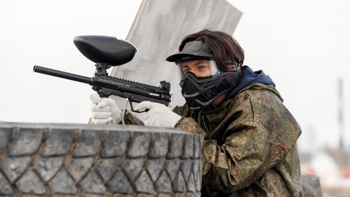 Адреналин и командный дух: в «Алабуга Политех» проходит масштабный турнир по пейнтболу