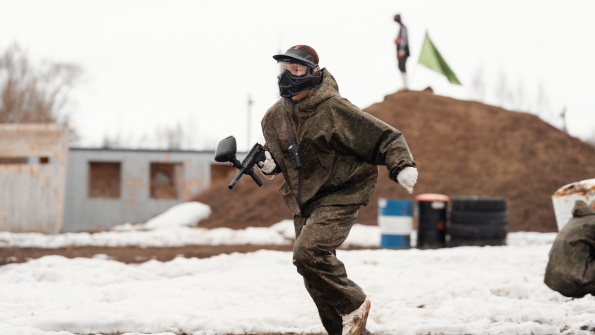 Адреналин и командный дух: в «Алабуга Политех» проходит масштабный турнир по пейнтболу