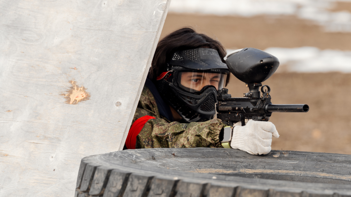 Адреналин и командный дух: в «Алабуга Политех» проходит масштабный турнир по пейнтболу