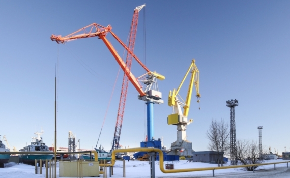 Севмаш продолжает масштабное обновление кранового оборудования Севмаш продолжает масштабное обновление кранового оборудования