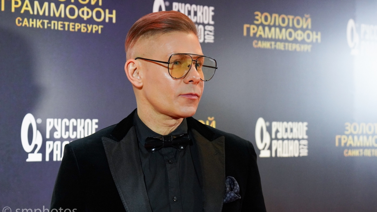 Крупная оптика возвращается: стилисты советуют модницам выбирать квадратные и круглые формы