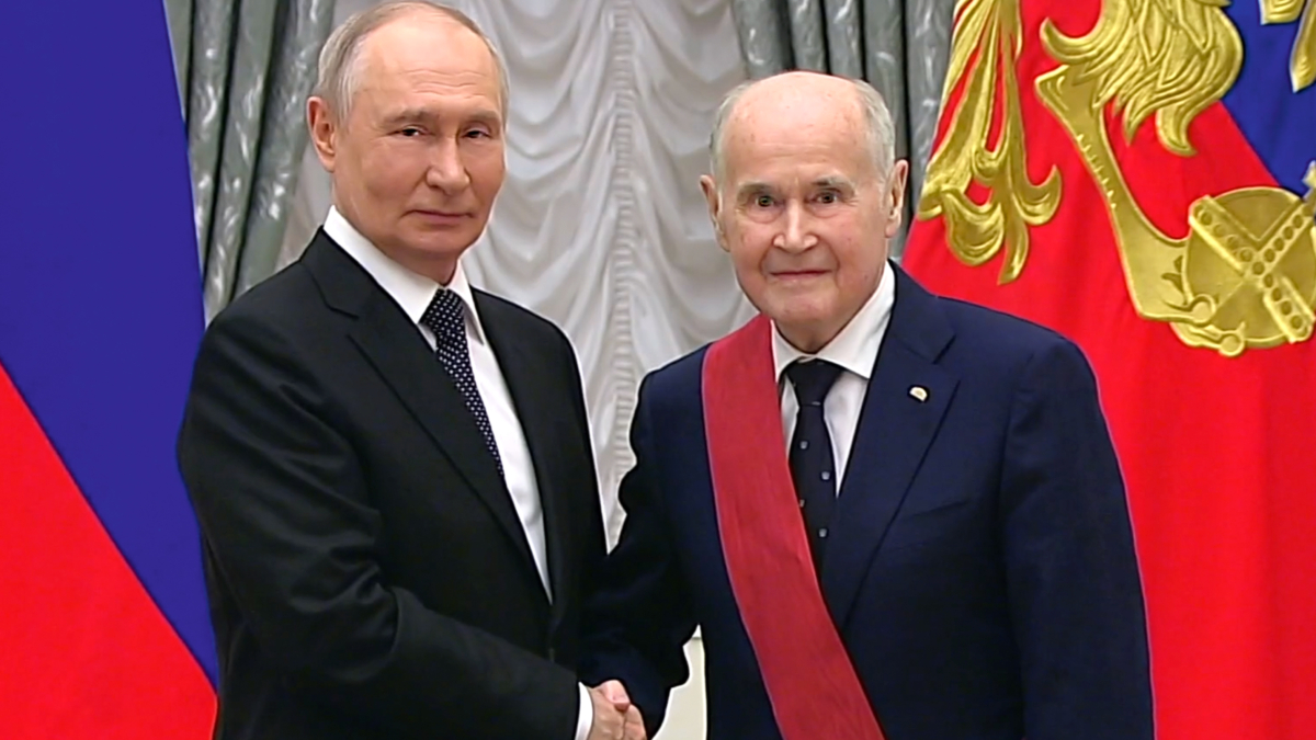 Генеральный директор ИЭМЗ «Купол» Фанил Газисович Зиятдинов награждён орденом «За заслуги перед Отечеством» I степени