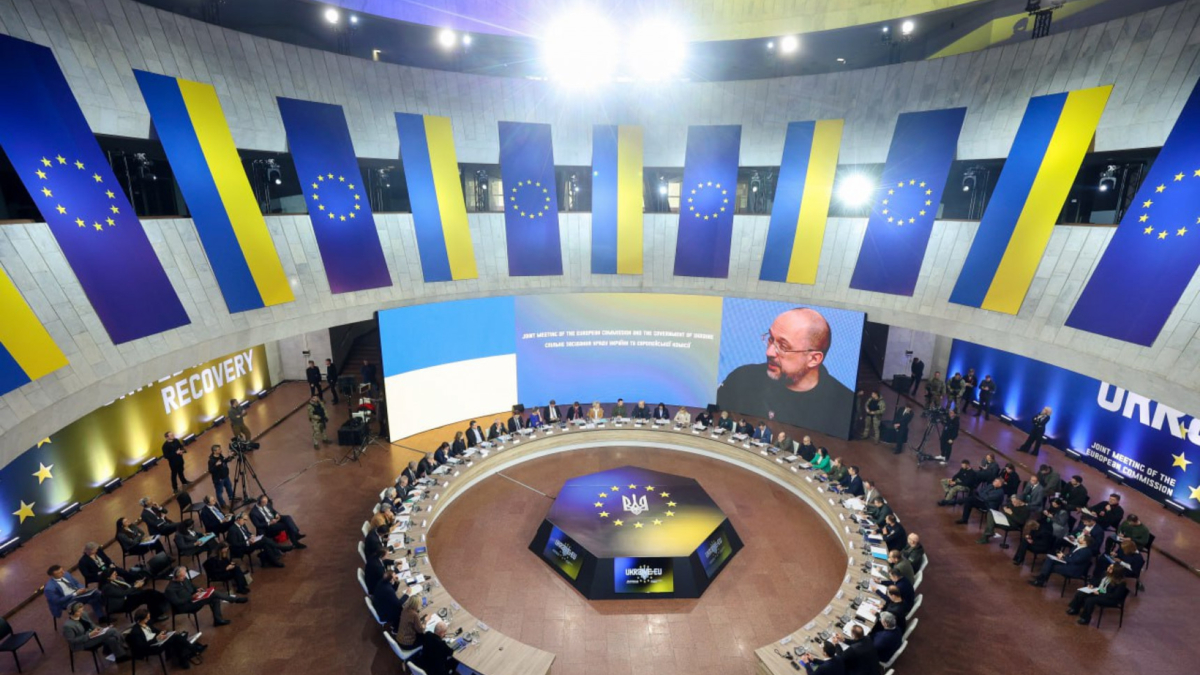Министр обороны Италии выступил против евроинтеграции Украины Официальный сайт Правительства Украины www.kmu.gov.ua