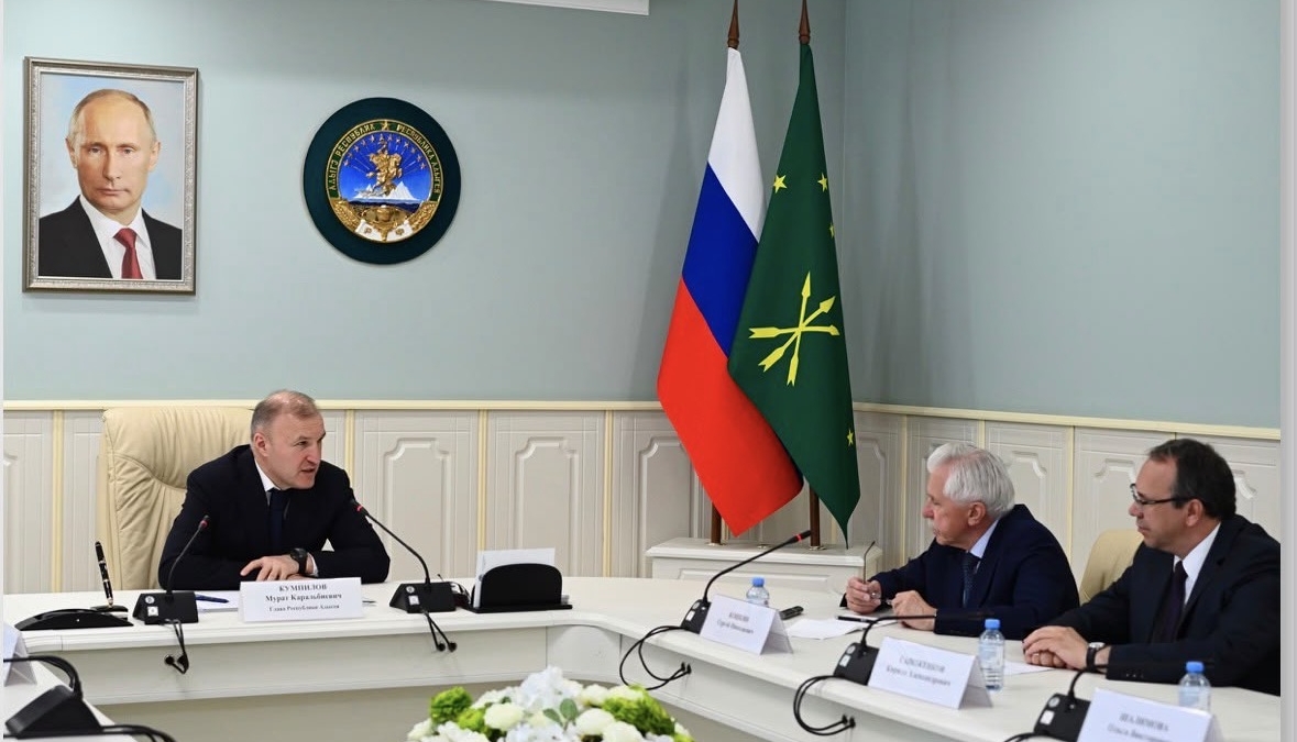 Глава Адыгеи провёл рабочую встречу с представителями МИД РФ пресс-служба главы РА