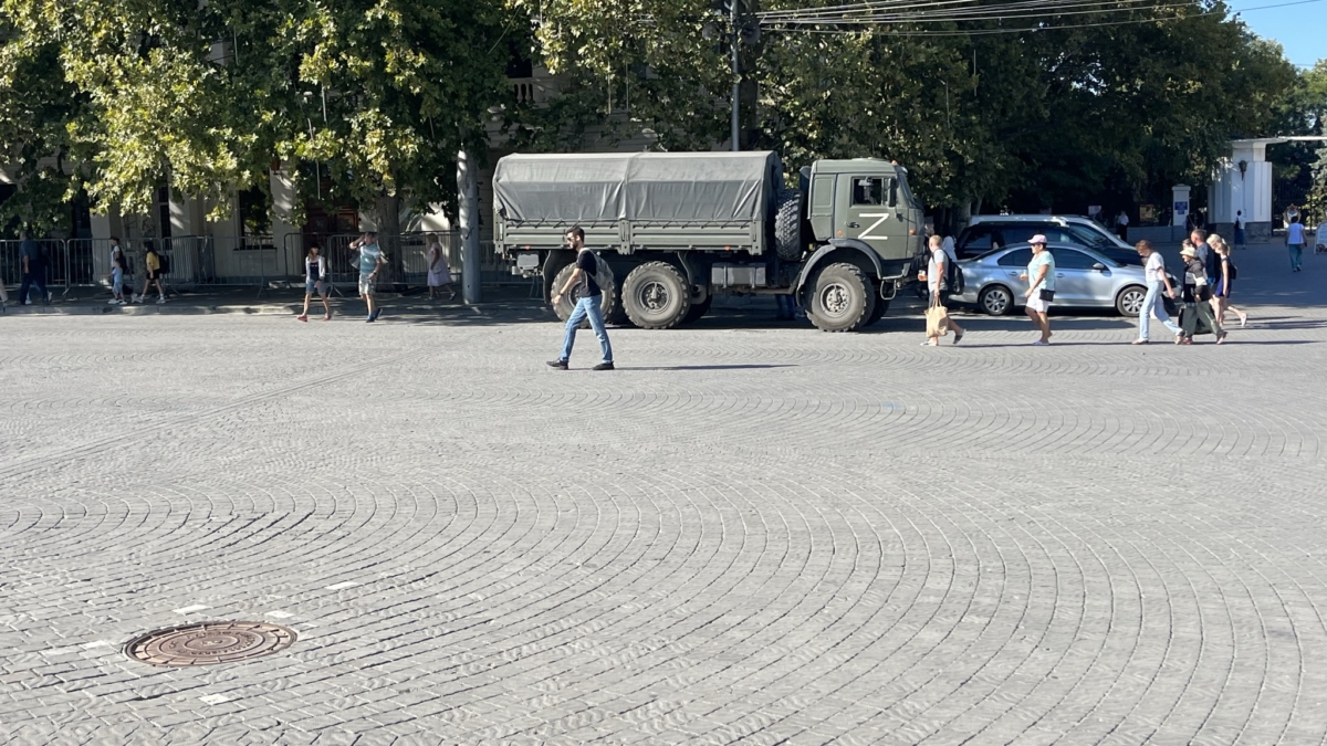 На крымском мосту многокилометровые пробки: поездка превратилась в испытание — что дальше ИА SM-News