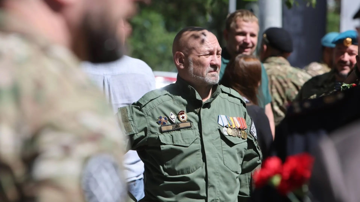 Томский губернатор в День ветеранов боевых действий почтил память павших за Родину