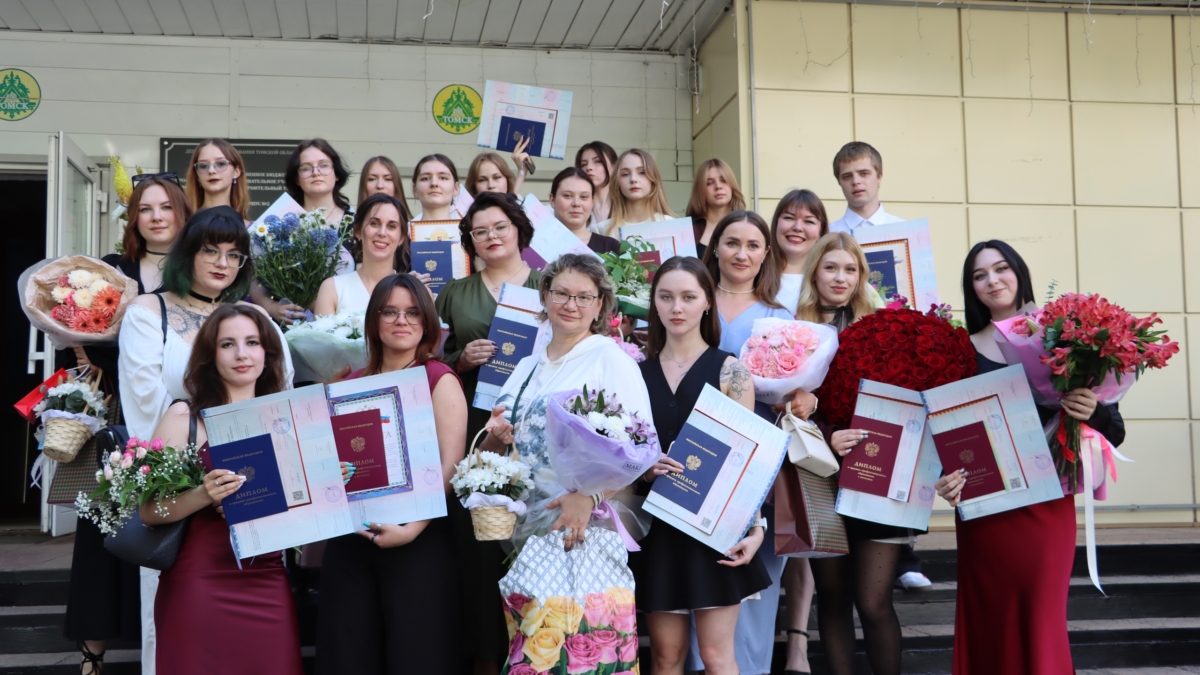 Более 1 600 выпускников колледжей Томской области 2026 года уже получили работу